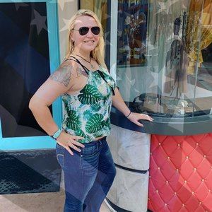 Meet your Posher, Christina